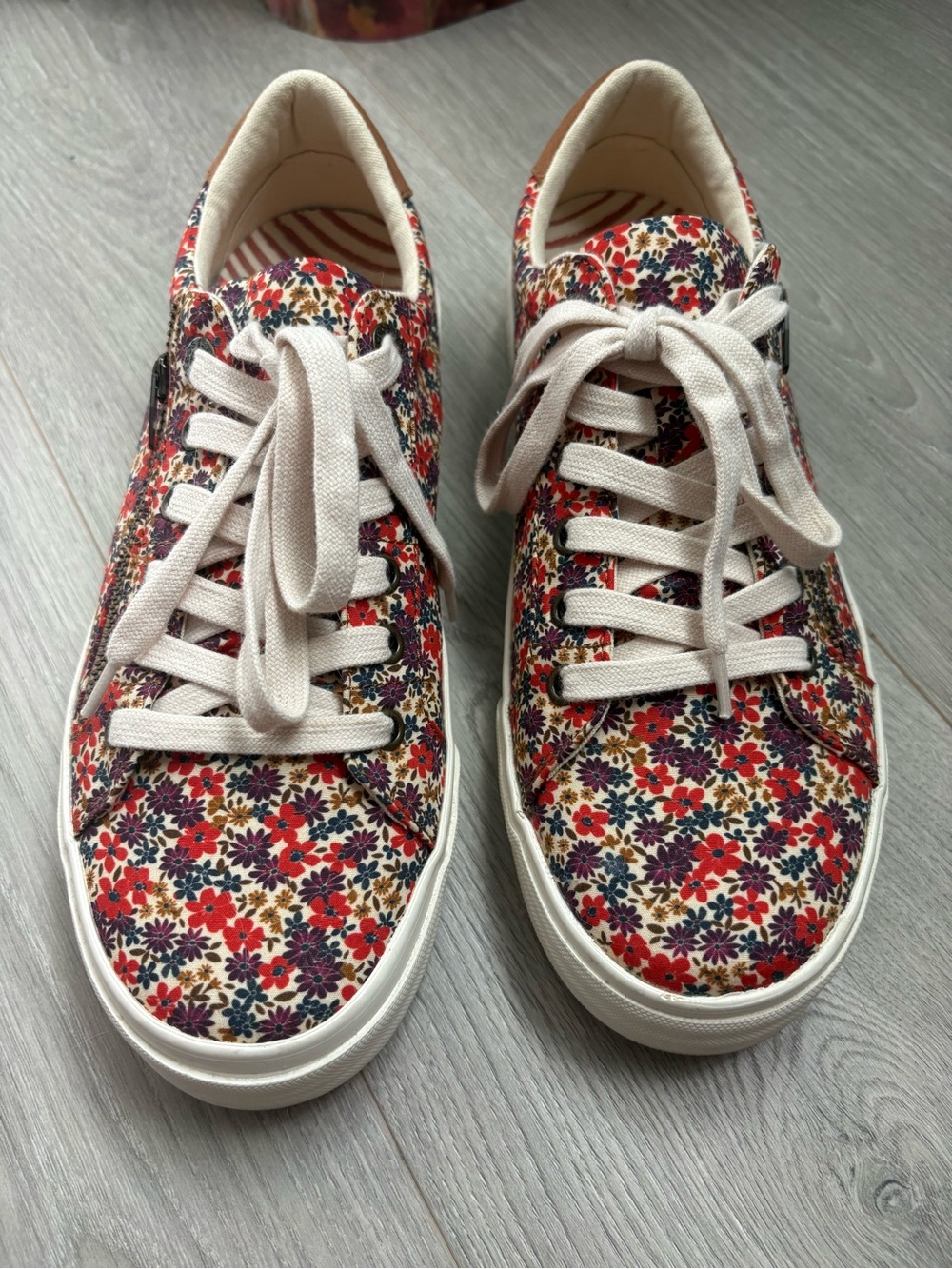 Floral Canvas Women's Sneakers - Red Multi